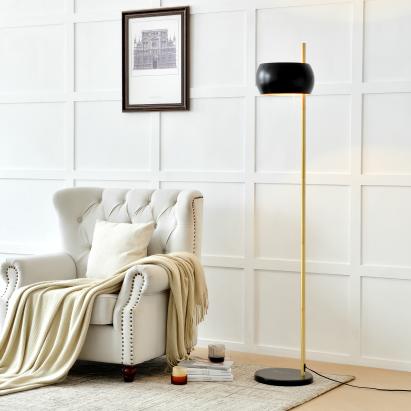 Lampadar Luton negru/auriu cu bază din marmură, design modern