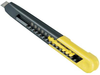 Cutter Stanley 130 mm cu lamă retractabilă și corp din două părți