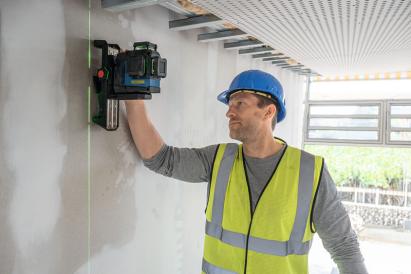 Bosch Nivela laser GLL 12V-100-33CG + Adaptor AA1 + Suport universal LB 10 + L-BOXX