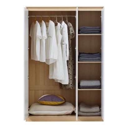 Dulap pentru haine Bastheim cu 3 uși și 4 rafturi, alb/stejar, 176x120x52 cm