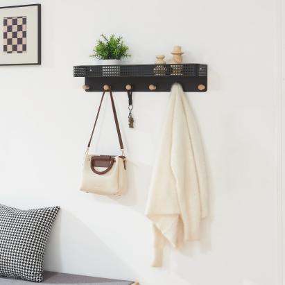 Cuier de perete cu poliță și 6 cârlige din metal, negru, 60 cm