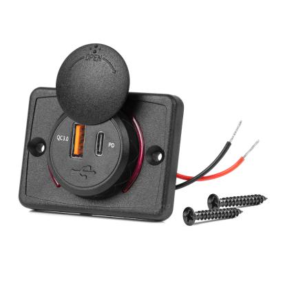Priză USB auto 12-24V cu USB și USB-C QC3.0, rezistentă la apă