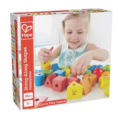 Jucărie de înșirat din lemn Hape Curcubeu, 32 piese, 3 ani+
