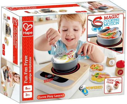 Aragaz de jucarie Hape cu ventilator, retete si accesorii din lemn