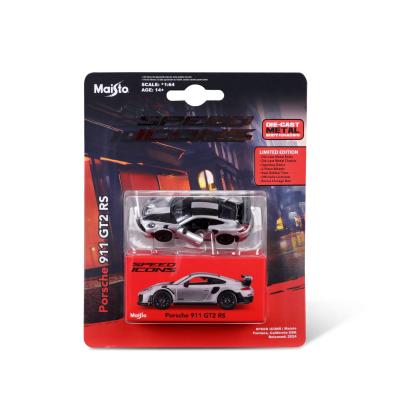 Macheta auto Maisto Porsche 911 GT2 RS argintiu-negru, scara 1:64