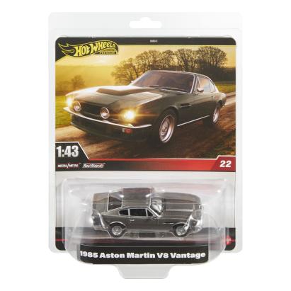 Masinuta metalica Hot Wheels Premium Aston Martin V8 Vantage 1985, 1:43