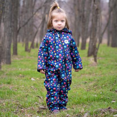 Salopeta impermeabila pentru copii Kidscare, cu protectie la vant si apa cu imprimeu Planete - marime 104