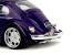 Set metalic Wednesday cu Volkswagen Beetle 1:24 si figurina 7 cm
