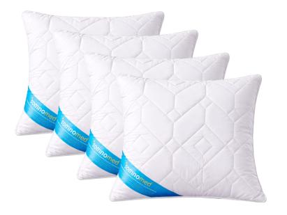 Set 4 perne Somnomed antimicrobiene, lavabile la 95°C, 70x70 cm
