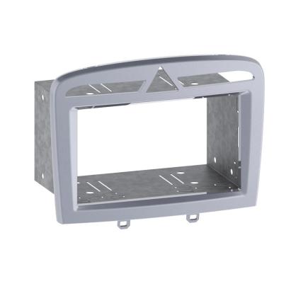 Rama adaptoare 2DIN argintie Connects2 pentru Peugeot 308 si RCZ