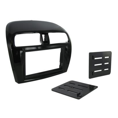Kit ramă 2DIN Connects2 pentru Mitsubishi Mirage și Space Star 2012+