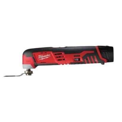 Unealtă multifuncțională Milwaukee M12 subcompactă cu 2 acumulatori și încărcător