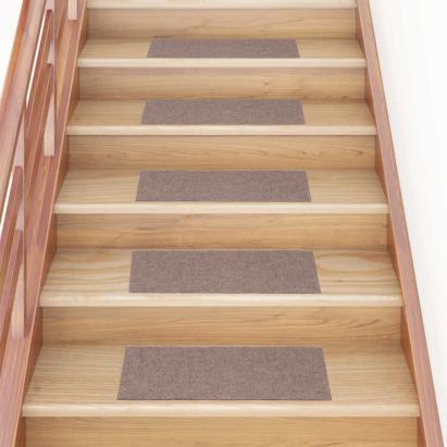 Covorașe pentru scări autoadezive, 30 buc., 60x25 cm, maro deschis, dreptunghiulare GartenMobel Dekor