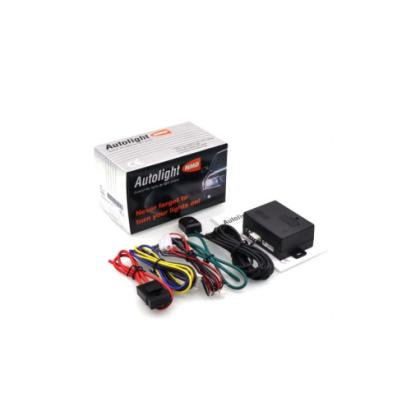 Modul pentru aprinderea automată a farurilor "FOLLOW ME HOME", 12V Cod: DB600D Automotive TrustedCars