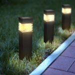 Lampa Solara LED tip Stalpisor Dreptunghiular Negru, Lumina Alb Cald, Inaltime 30cm