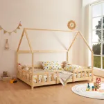 Pat Copii Sisimiut tip Casuta Montessori cu Protectie Impotriva Caderilor, Dimensiuni 200x120cm, Lemn de Brad, Culoare Lemn Natur