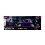 JADA WEDNESDAY SET MASINUTA METALICA VOLKSWAGEN BEETLE 1:24 SI FIGURINA METALICA WEDNESDAY 7CM SuperHeroes ToysZone