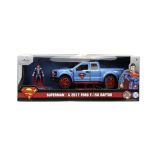 JADA DC SET FIGURINA METALICA SUPERMAN SI MASINUTA 2017 FORD F 150 RAPTOR SCARA 1:32 SuperHeroes ToysZone