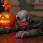 Zombie care se târăște de Halloween Verde 112 x 25.5 x 21.5 cm GartenMobel Dekor