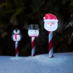 Lampă solară de Crăciun – LED alb rece – modele Moș Crăciun, om de zăpadă, pinguin – 36,5 x 6 x 6 cm Best CarHome