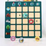 Leziter Unde este? Jucărie din lemn care ajută la orientarea spațială Mobalis Homvera