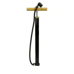 Pompă de podea Blade, cu mâner din lemn și furtun flexibil