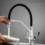 Baterie de bucatarie cu 3 cai, pipa flexibila, alama sanitara, alb-negru