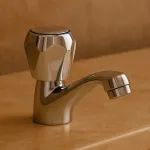 Robinet baie cu montaj pe chiuvetă, apă rece, mâner rotativ, crom lucios