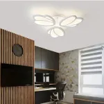 Lustră LED TULIP 45W cu telecomandă, 3 petale, lumină reglabilă rece/caldă/neutră, alb