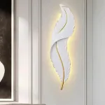 Aplica LED tip pana Pena 65 cm, 27W, 3 culori lumina, alb-auriu