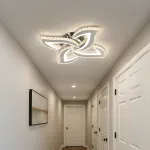 Lustră LED Alejandro 71W cu telecomandă, 4 flori, lumină dimabilă, crom