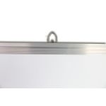Tablă magnetică albă 45x60 cm cu ramă din aluminiu și tăviță culisantă