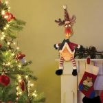 Ren de plus care canta si danseaza, decor de Craciun hazliu, 38 cm