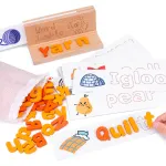 Puzzle educativ Leziter din lemn pentru cuvinte în engleză, cu litere și carduri