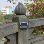 Lampă solară SMD LED 1,6W pentru gard/curte, panou 2V și baterie 1000mAh