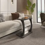 Masă laterală tip C cu roți, aspect marmură negru, 59x35x56 cm