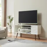 Comodă TV Vare 130x40x65,5 cm albă, cu rafturi și dulap, en.casa