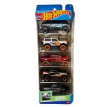 Set 5 mașinuțe Hot Wheels Remote Adventures pentru copii 3+