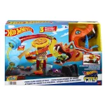 Set de joaca Hot Wheels City Pizzeria Atacul Cobrei cu 3 trasee