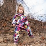 Salopeta impermeabila pentru copii Kidscare, cu protectie la vant si apa cu imprimeu Graffiti - marime 86