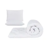 Set pilotă albă 220x200 cm cu 2 perne matlasate 50x70 cm