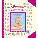 Albumul bebelusului roz cu abtibilduri pentru amintiri si primul an
