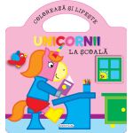 Carte de colorat și abțibilduri Unicornii la școală, 3 ani+