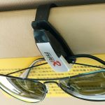 Suport ochelari universal pentru parasolar AVX-KX9549 FAVLine Selection
