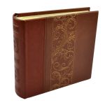 Album foto decor cu insertie broderie, 100 fotografii 10x15 culoare maro deschis MultiMark GlobalProd