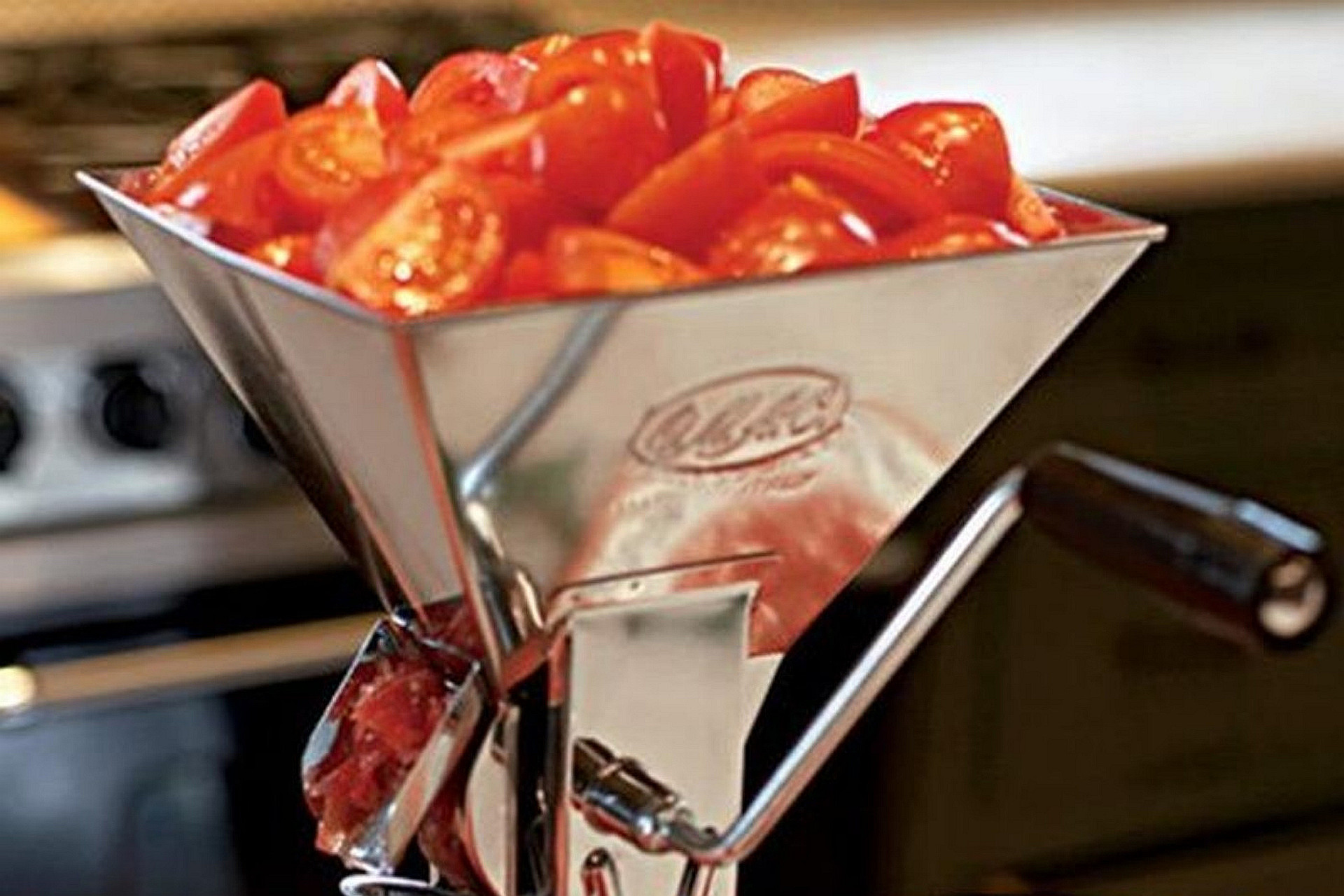 Mașină de stors roșii acasă Mașină de stors roșii acasă